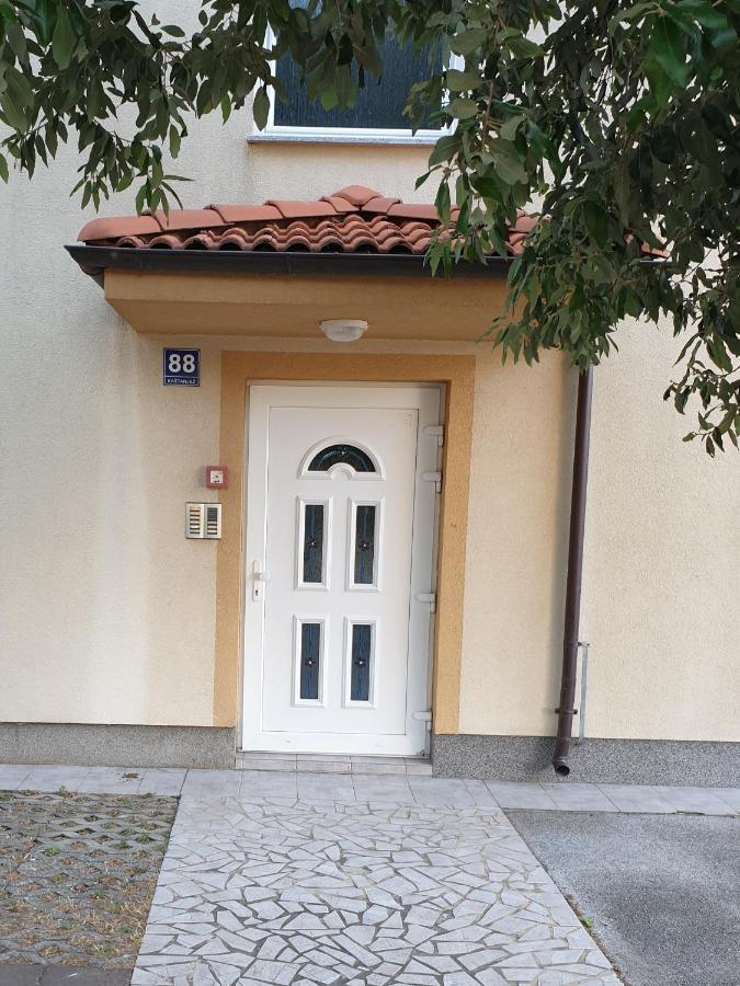 באניולה Outdoor Apartment Lina מראה חיצוני תמונה